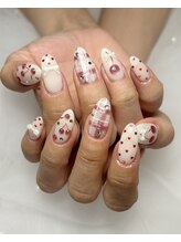 フウ(Huh)/持ち込みネイル