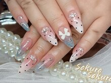 サクラ 池袋東口店(SAKURA)の雰囲気(池袋駅から徒歩3分!チップ長さ出しが人気です♪パーツ付け放題)