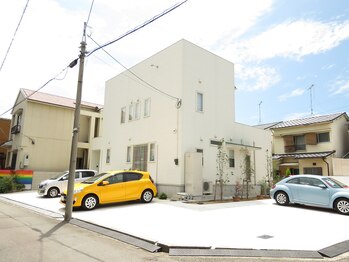カラークリエーション/☆当サロン駐車場です
