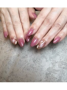 マグノリア(Magnolia)/大理石ネイル