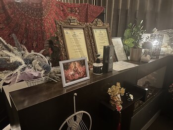 ラクシュミー(Lakshmi)/カウンター