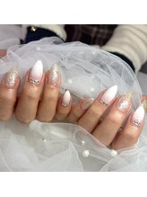 アイリッシュネイル 久屋大通店(Irish Nail)/深め白グラデーションアート