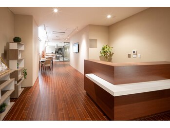 スタジオ ウィル(Studio Will)/カフェ併設のラウンジ