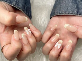 アルバ 谷町9丁目(Arva)の写真/シンプルの中に自分らしさを♪オフィスでも浮かない、洗練ネイル◎肌になじむ、さりげない美しさを指先に