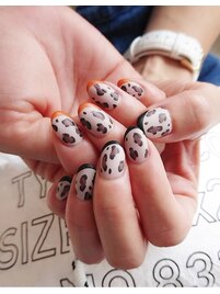 マットヒョウ柄フレンチ