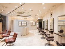 プチラヴィーチ(petit love:ch)の雰囲気（錦糸町駅南口1分/PARCO隣接東京楽天地ビル3F美容室内にあります）