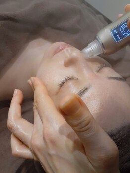 ラグーナ(Laguna)の写真/憧れのつるんと毛穴へ♪小鼻黒ずみ汚れいちご鼻ケアで、毛穴キュッときれいに輝く肌に!♪