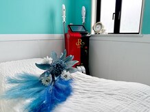 ヴィーナス 東岡山店(Venus)/Tiffany blueが映える明るい店内