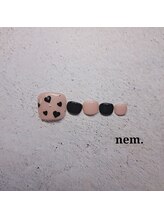 ネム(nem.)/フット定額ネイル　6,600円