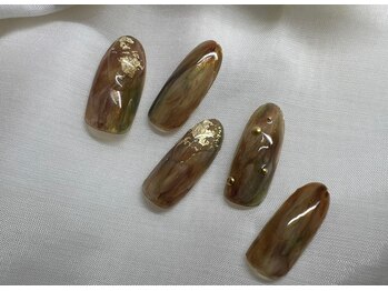 スピードネイル アンド アイ 宮交シティ店/#109 【ニュアンス×金箔】