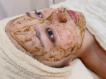 エトレ(ETRE)の写真/気になる開き毛穴をハーブピーリングでケア♪うるおいを届けてつるんとしたたまご肌に◎通うたび変化を実感