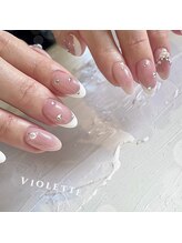 ビオレッタネイル(Violette Nail)/大人キラキラフレンチ
