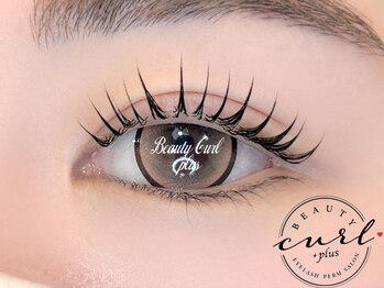 ビューティーカールプラス 難波店(BEAUTY CURL plus)の写真/《大阪難波*小顔魅せまつ毛パーマ》骨格顔タイプ&眉毛&目の形に合わせたパーソナルなデザインが好評★