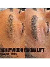 サロンドオズ(Salon de OZ)/ハリウッドブロウリフト