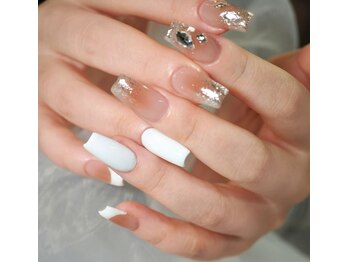 クイーンズビューティーサロン 新宿本店(Queen's beauty salon)/チップ長さだしやり放題