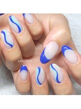 アマーニャ(ama-nya)/青と白　フレンチネイル