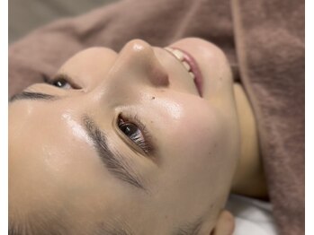 黒ずみ毛穴ケア専門店　melab　【ミラボ】〈毛穴エクストラクション/毛穴ケア〉の写真/【ハリつやＵＰ】話題の韓国ピーリングで内側から発光するようなツヤ肌へ！完全個室で極上のリラックスを♪