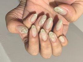 ミントグリーン