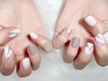 アップネイル/タイダイ風ストーンアート