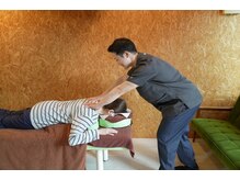 いるま指圧治療院 和/施術風景３