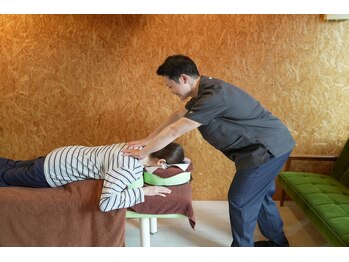 いるま指圧治療院 和/施術風景３