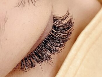 リリー(Lilly)/ボリュームラッシュ