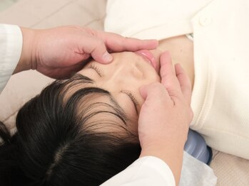 豊中吹田美容整体リジョイスの写真/《本格志向の方に》小顔矯正でバランスの整った理想のフェイスラインを実現◎憧れの小顔美人へ導きます☆