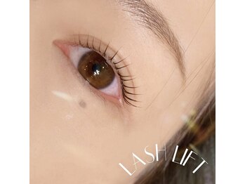 アイラッシュサロン シェリムシップ(cherim ship)の写真/《トリートメント&コーティング込！まつ毛パーマ　5500円　》ストレート、カールなどデザイン選べる♪