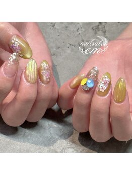 エム(em)/押し花ネイル