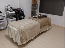 ヘアレスラボ 博多中洲の雰囲気(完全プライベート空間で、おひとりずつ施術しています。)