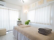 鍼グリッター 岡山本院(鍼Glitter.)の雰囲気（清潔な店内でリラックスして施術を受けていただけます♪）