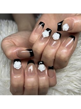 グロウネイル(Glow.Nail)/薔薇ネイル
