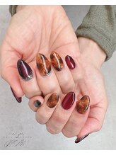 クリーム(Nail Atelier CREAM)/奥行きべっ甲・マグ・ミラー
