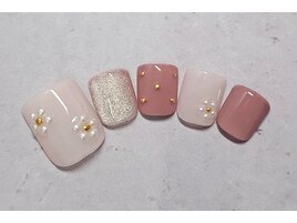 7000円　フットネイル