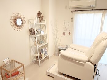 ラキ(Laki)の写真/《完全個室でなプライベート空間で施術◎》リラックスしていただけます＊