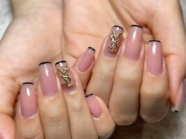 先端ブラックライン