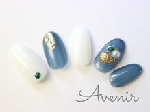 アヴィニール 表参道(Avenir)/