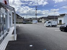 ブレア 高岡野村店(BLEA)の雰囲気（駐車場は1Fソフトバンクさんと共有です♪）