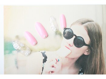 ルーヴル ネイルアンドアイラッシュ 生駒(LOUVRE nail&eyelash)/レディーホワイト