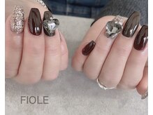 フィオル(FIOLE)/ハートビジューネイル☆