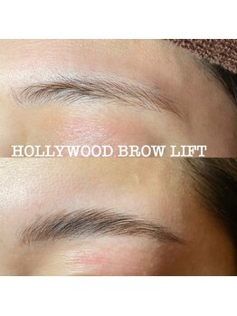 ナプラ(Naplu)/毛流れを整えて垢抜け眉に♪