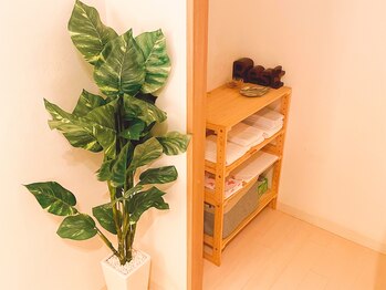 レスト(Rest)/ダウンライトの落ち着いた部屋♪