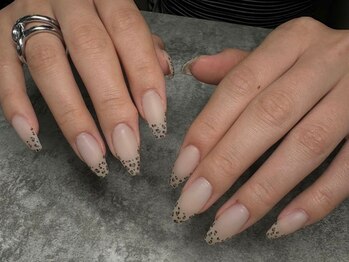 エトワールビューティー(ETOILE BEAUTY)の写真/【初回オフ無料】当店の豊富なサンプルから選べるコース※パラジェルに変更+1100円※オフあり＋30分 