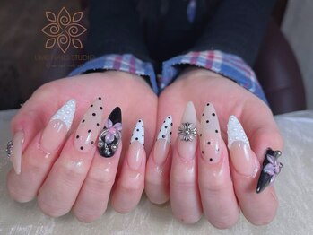 ウメネイルスタジオ(UME NAIL STUDIO)/* 長 さだしやり放題×つけ放題
