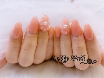 レヒネイル(LeHy nail)/ぷっくりお花ネイル