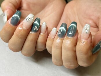 アエン(Aen)/透明感ブルーマグネットフレンチ
