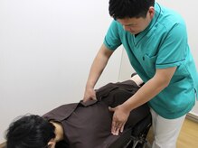 六甲もり鍼灸整体院/筋緊張の左右差を調整（腰椎）