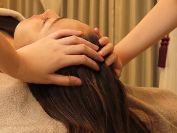 笑うヘソ歌う脳 銀座店/施術