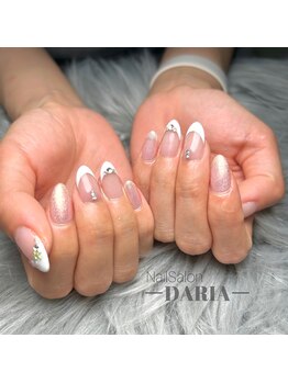 ダリア(Daria)/王道！上品白フレンチ