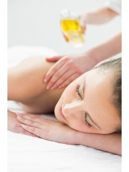 リラクゼーション整体サロン シルキー(SILKY)/オイルマッサージでリラックス